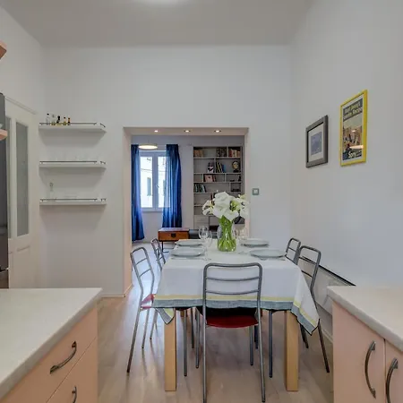 Morana Apartment *